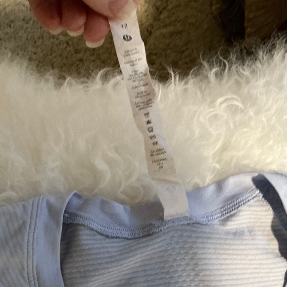 EUC Lululemon Swiftly Tech Short-Sleeve Shirt 2.0 *Lilac Size 12 - Picture 7 of 9